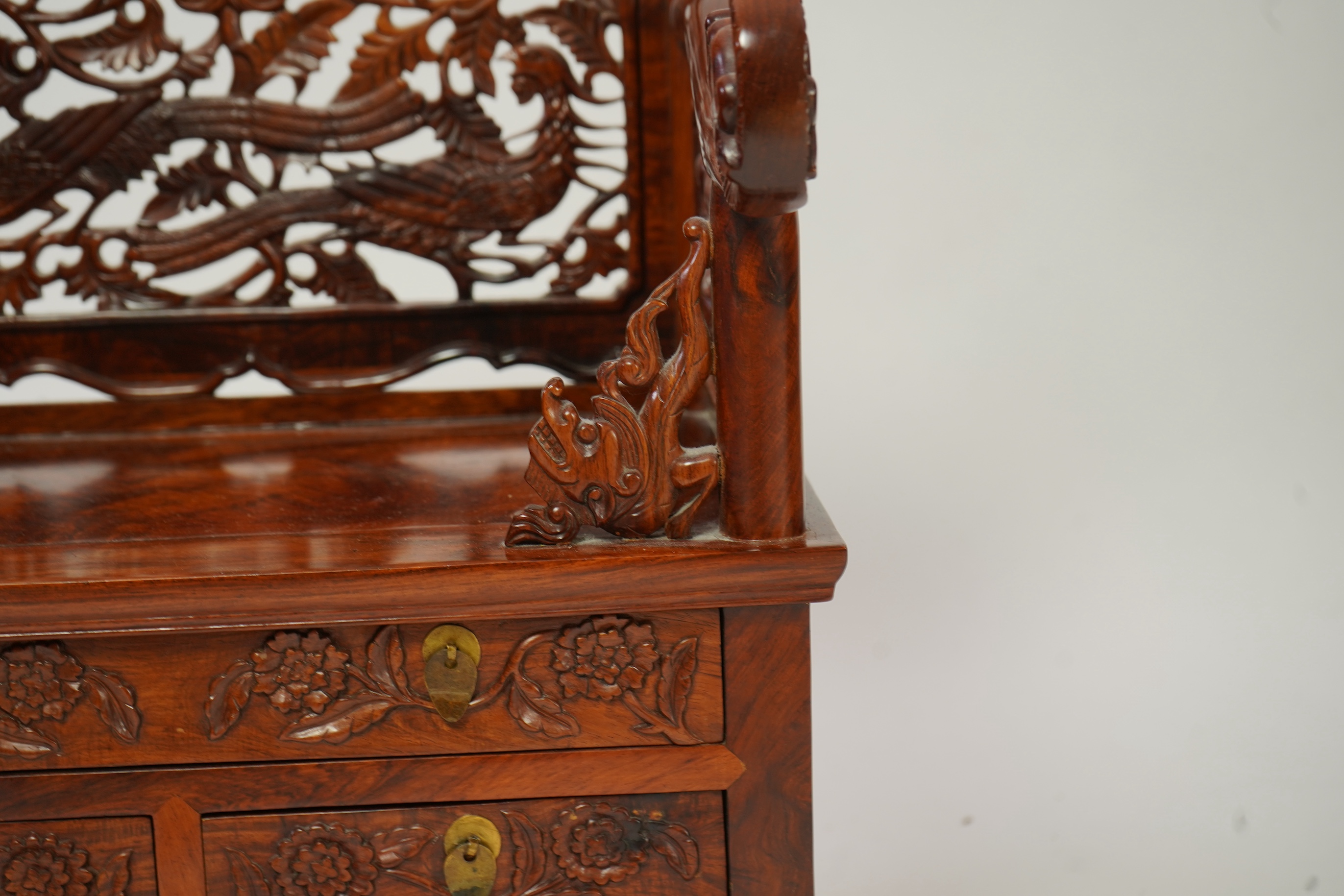 A Chinese huanghuali throne-shaped dressing cabinet, 20th century